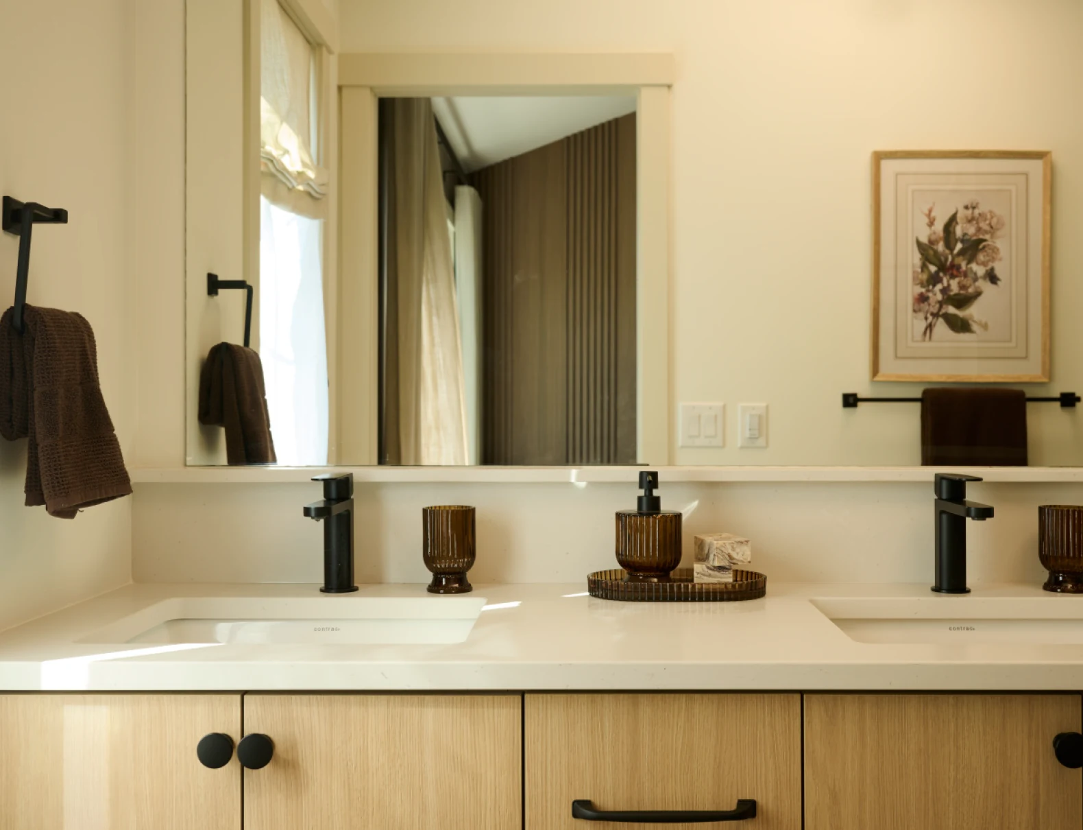 Covent Park Langley interior bathroom light scheme